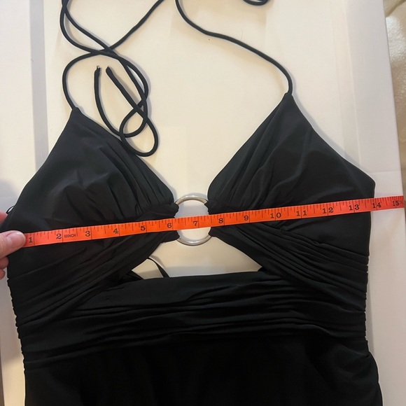NWT Mac Duggal Black Jersey Halter Strap Ring Cut Out Draped Gown - Size 8 - Picture 8 of 9